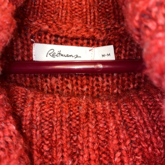 Reitmans turtleneck sweater - Picture 3 of 3
